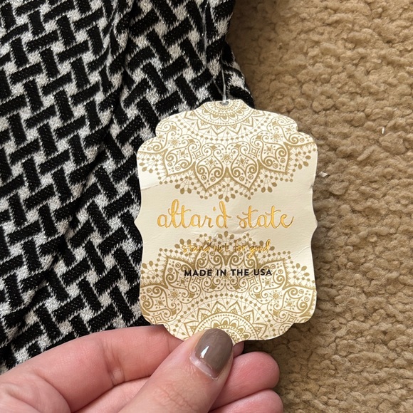 Altar’d State Black and White Weave Pattern Faux Wrap Skort Size S - Picture 6 of 9